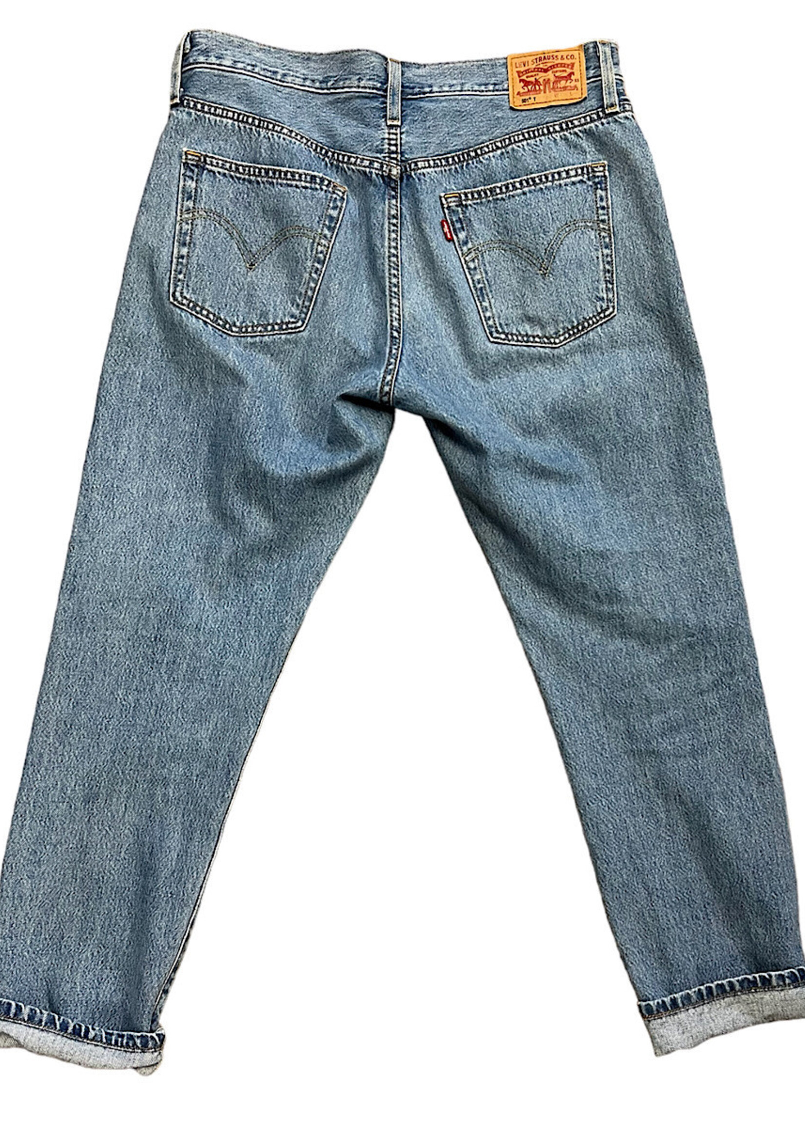RF S40197 Levi s Button Fly Boyfriend Jeans 28 28 Main Street Boutique