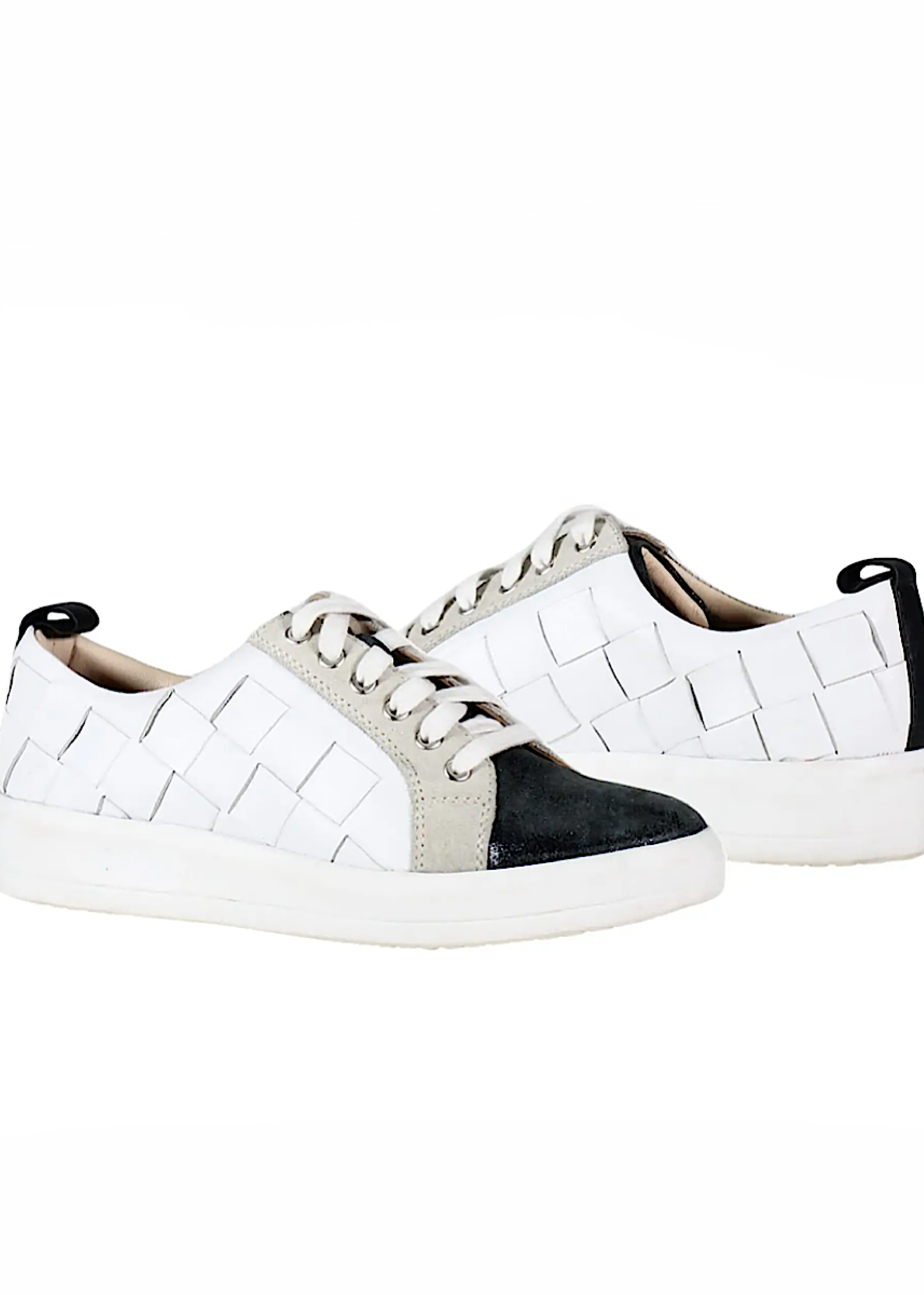 Yuli Ana Black and White Leather Sneaker