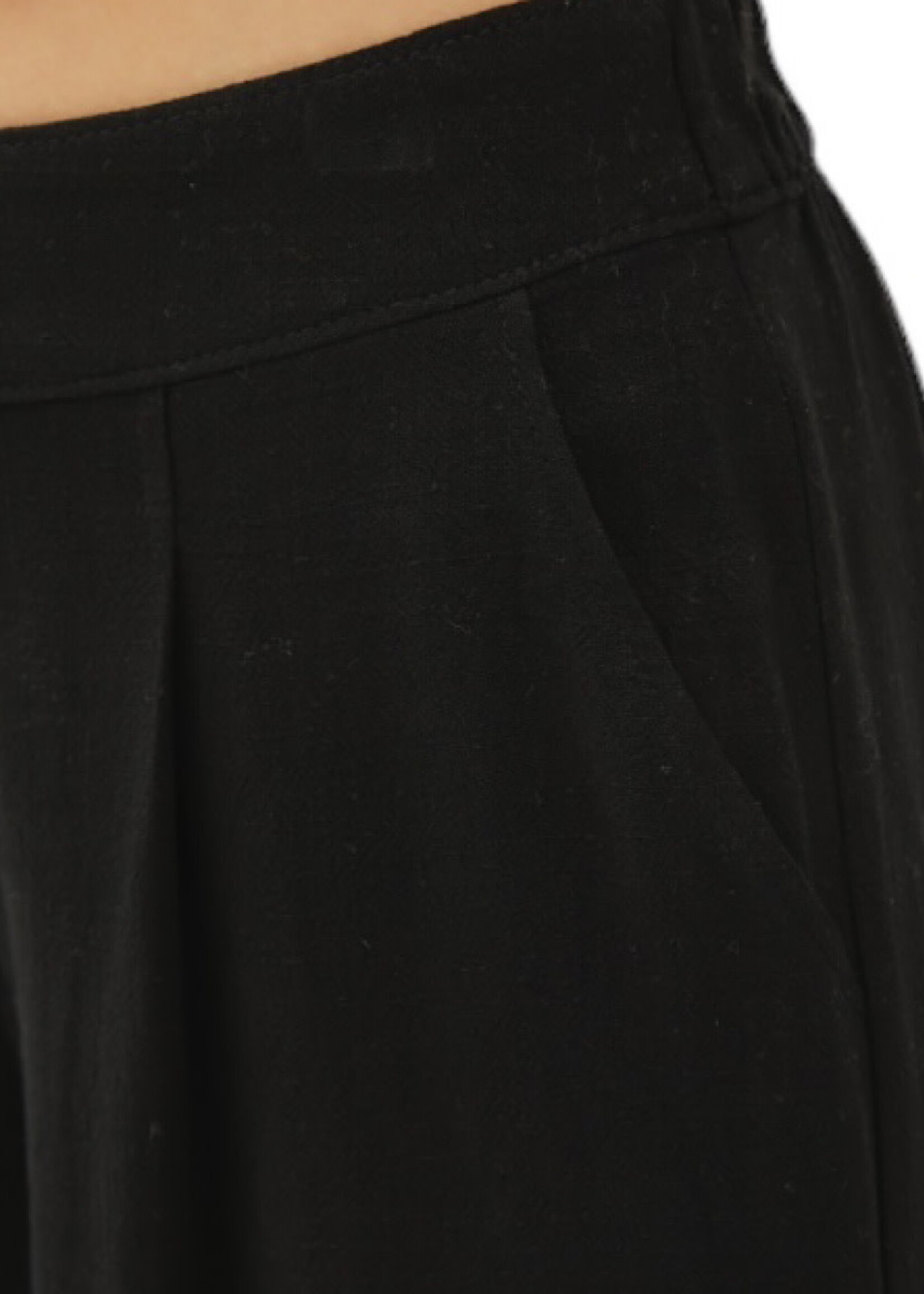 Black Linen Cropped Pants with Elastic Waist