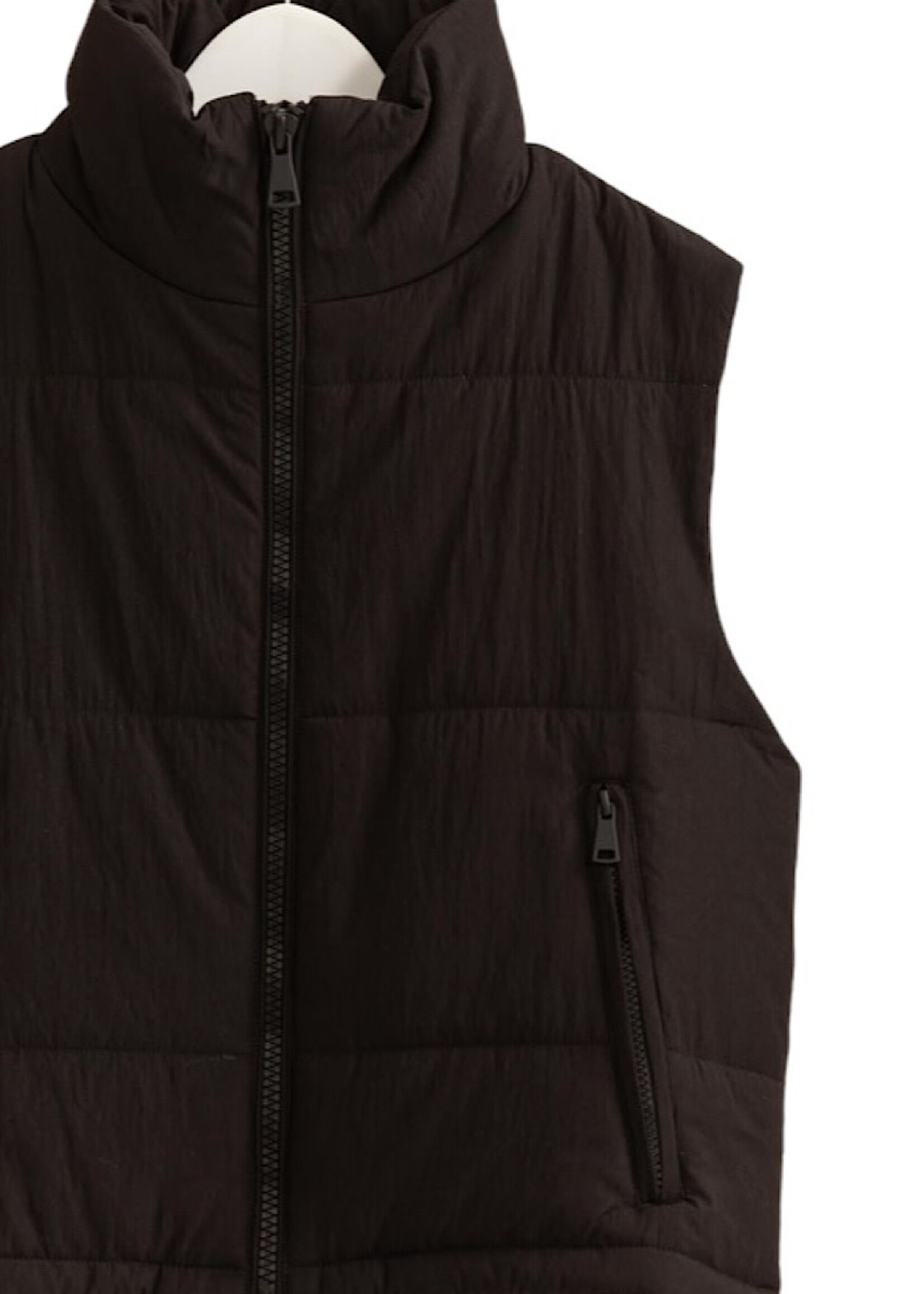 Black Puffer Vest With Zipper