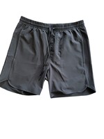 Men's Wave Accent Essential Active Shorts