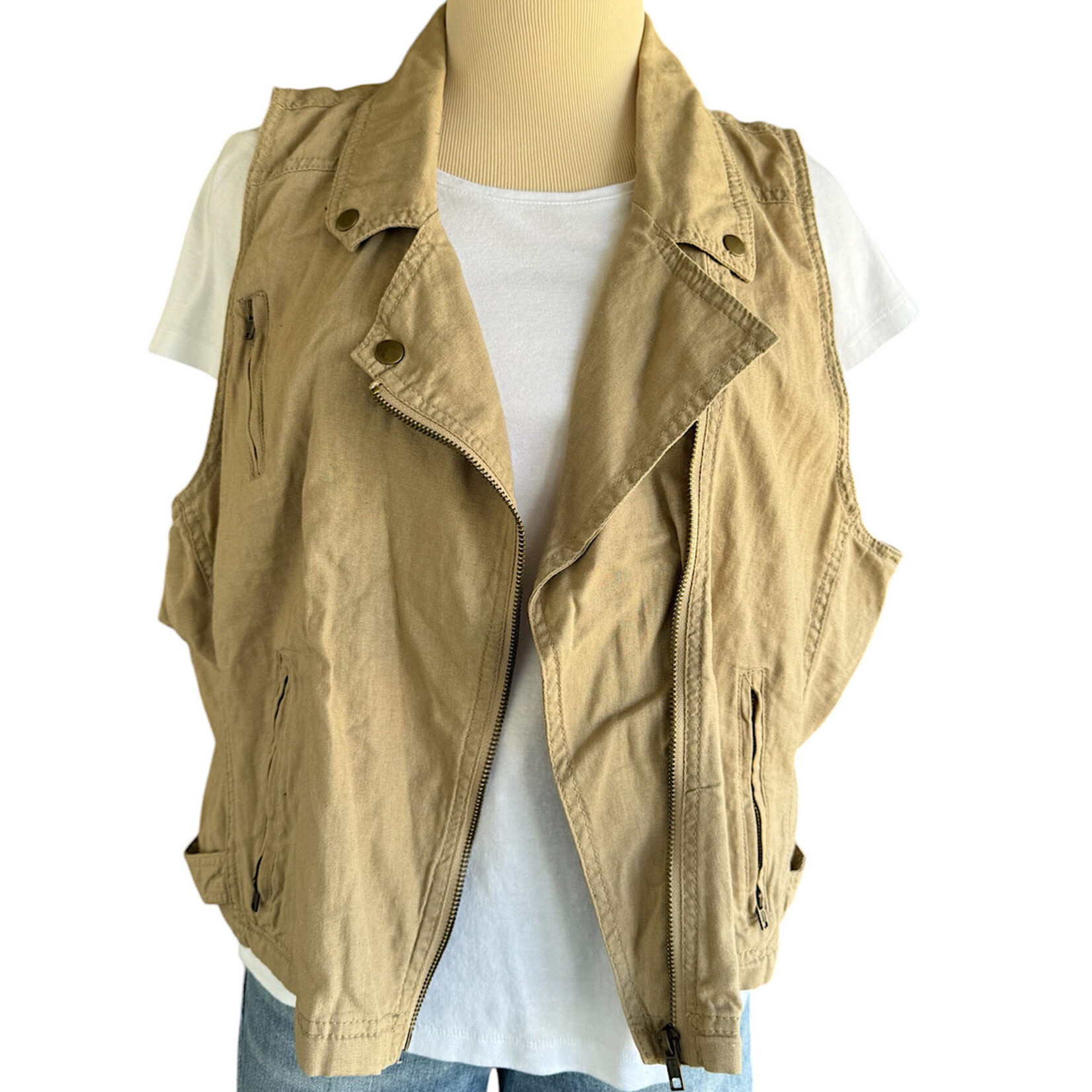 RF- Tan Button Front Vest