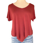Rust Basic Tee with V Hem Line Size Small-RF