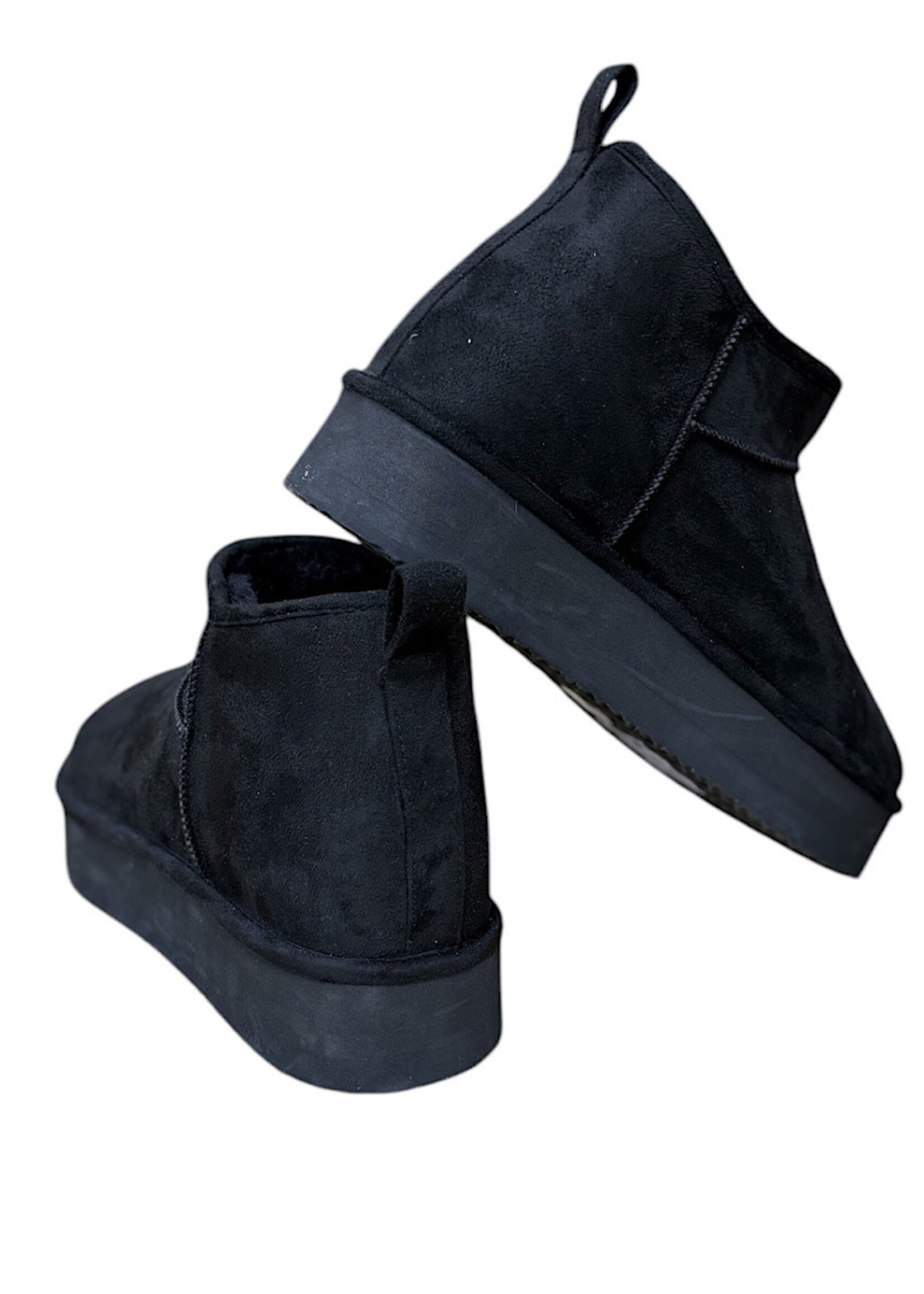 Black Shearling Lined Shortie Boot Size 9.5-RF