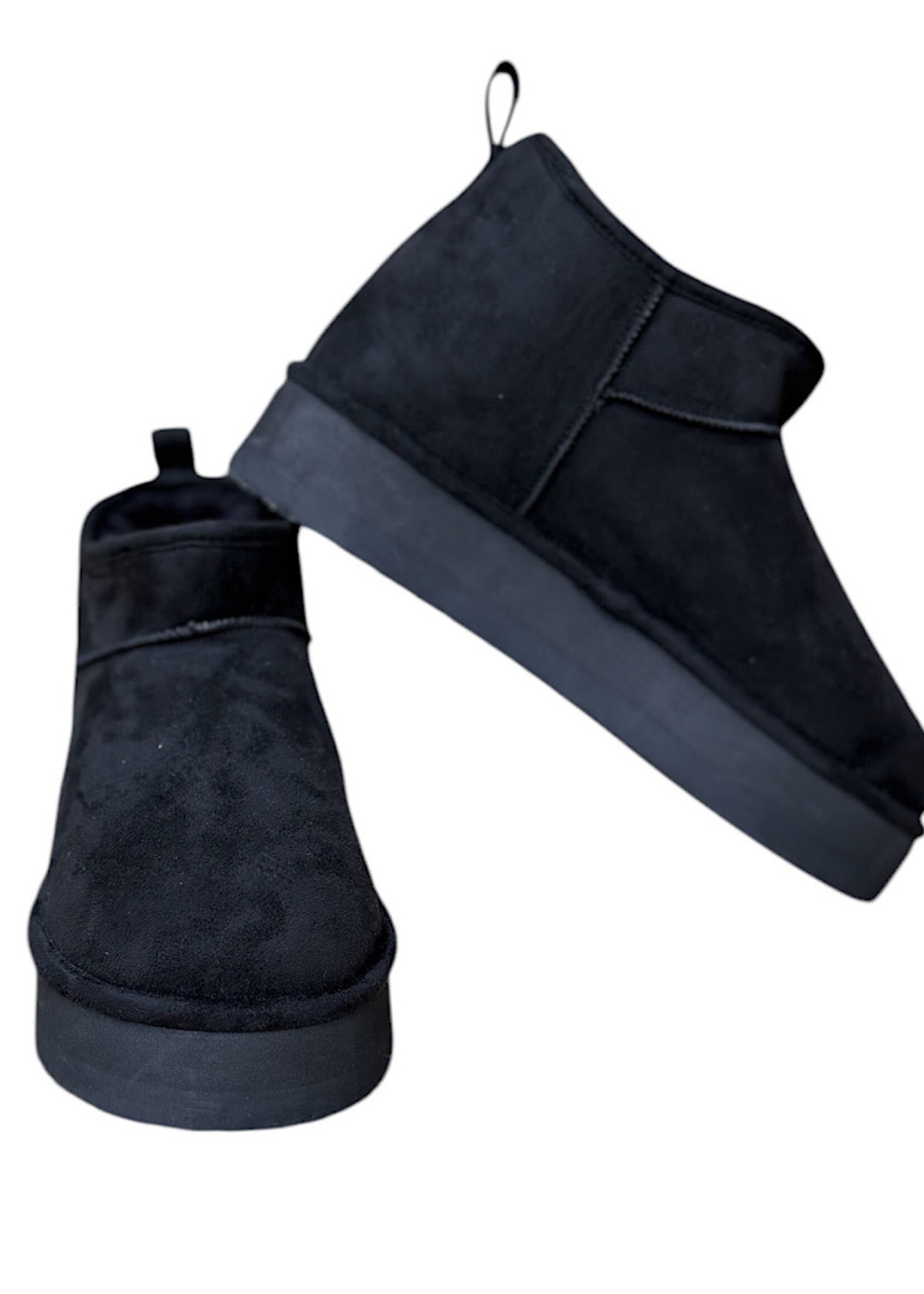 Black Shearling Lined Shortie Boot Size 9.5-RF