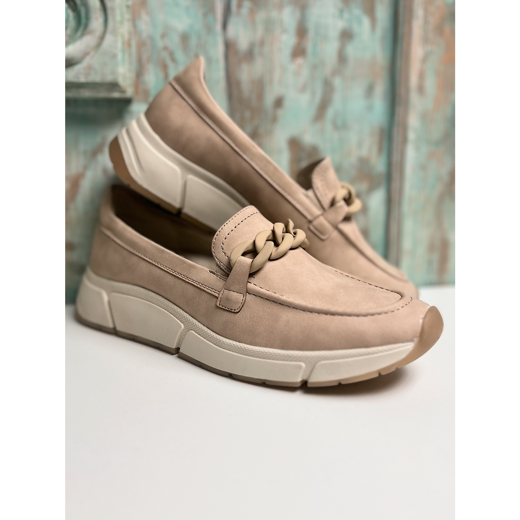 Molly Flex Nude Loafer with Chain