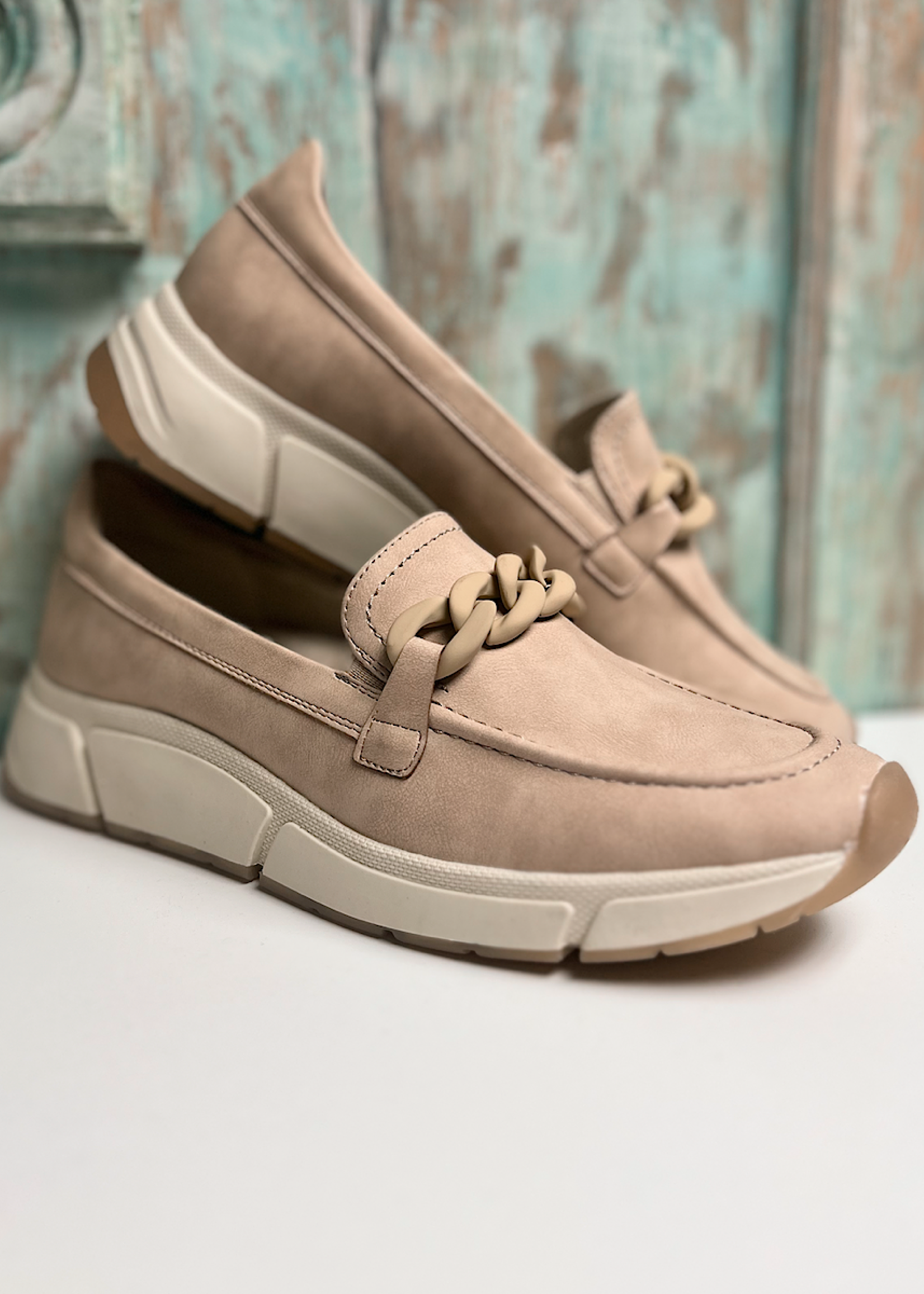 Molly Flex Nude Loafer with Chain