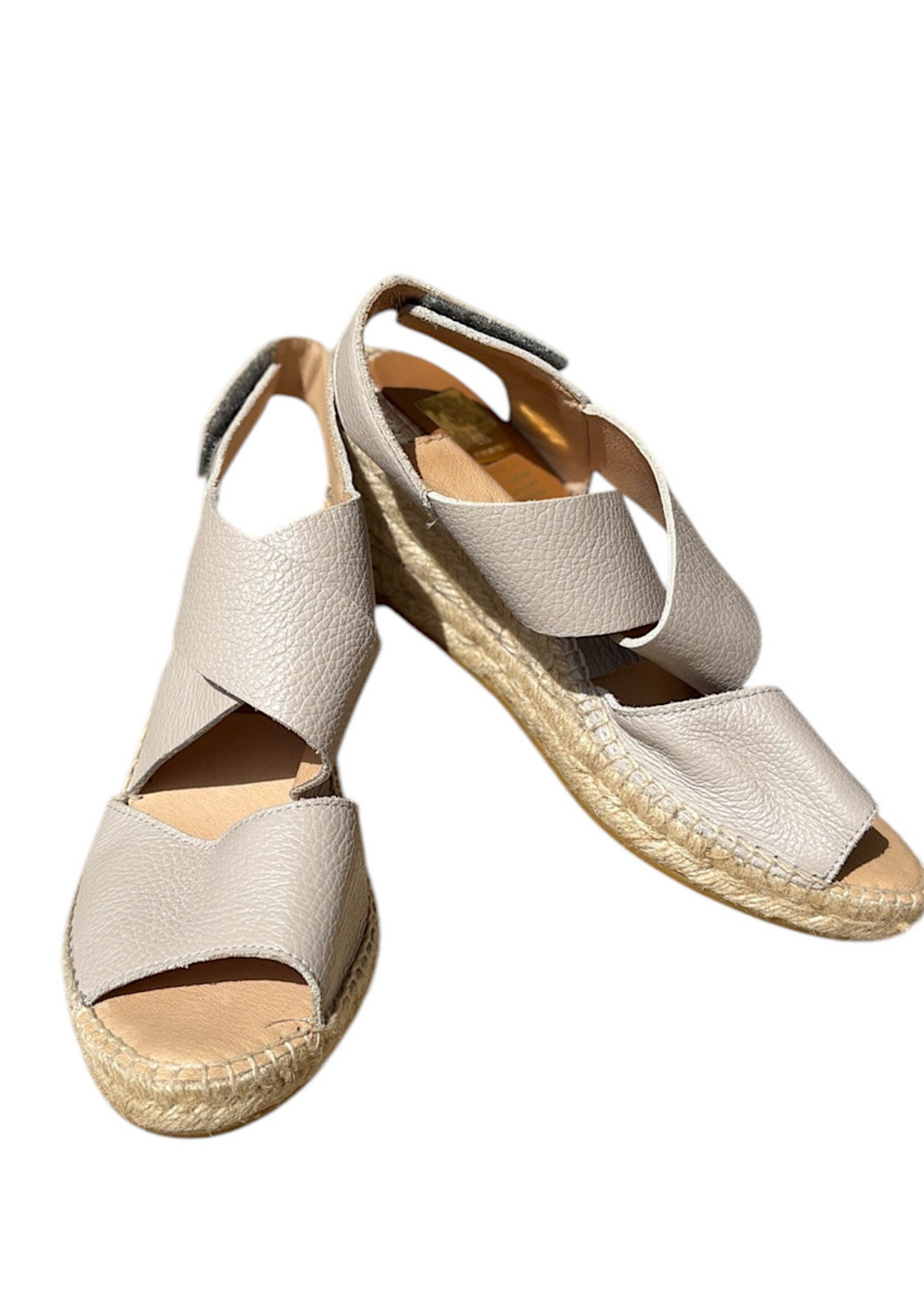 Kanna Espadrilles Taupe Leather Wedge Size 8 -RF