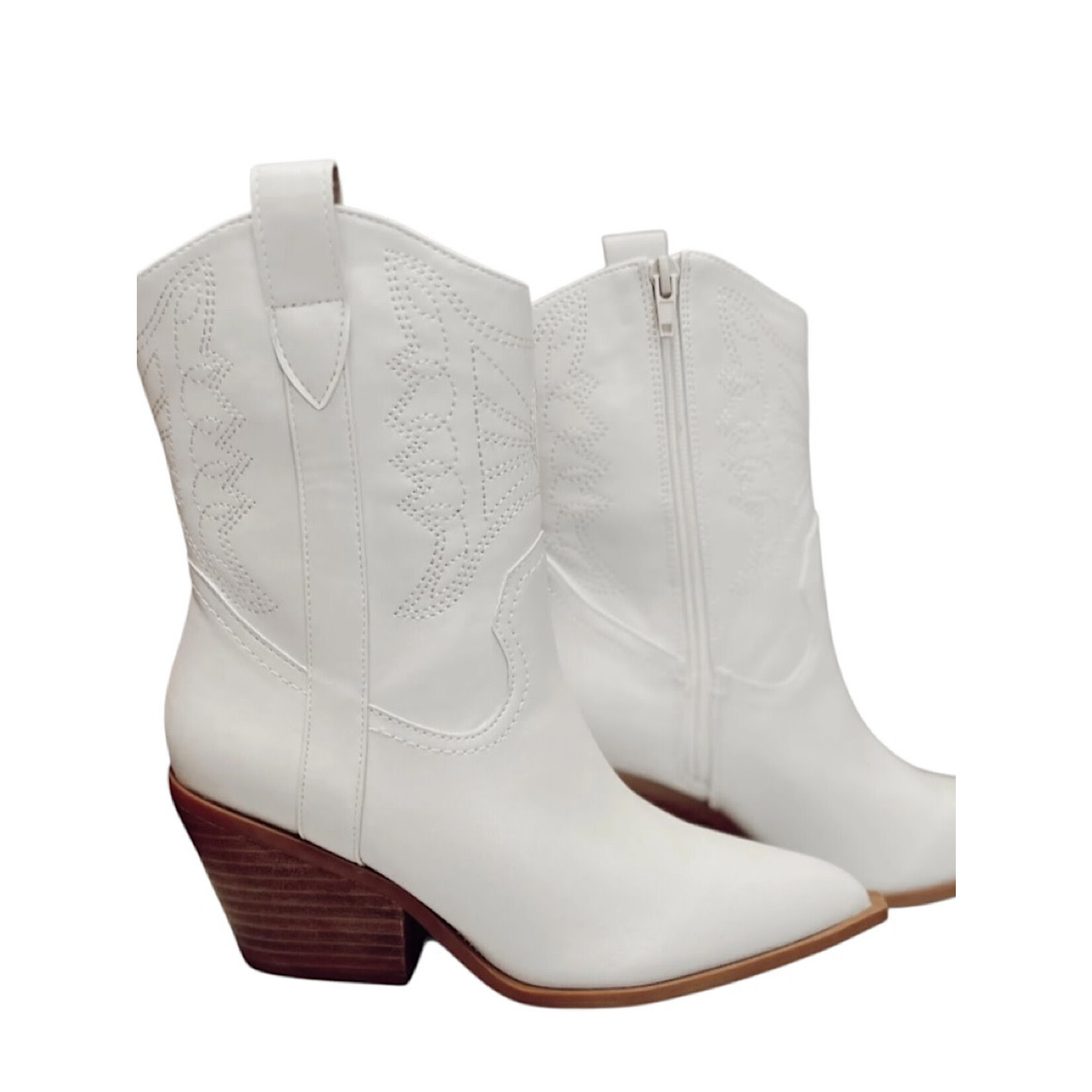 Corkys Rowdy Winter White Boots