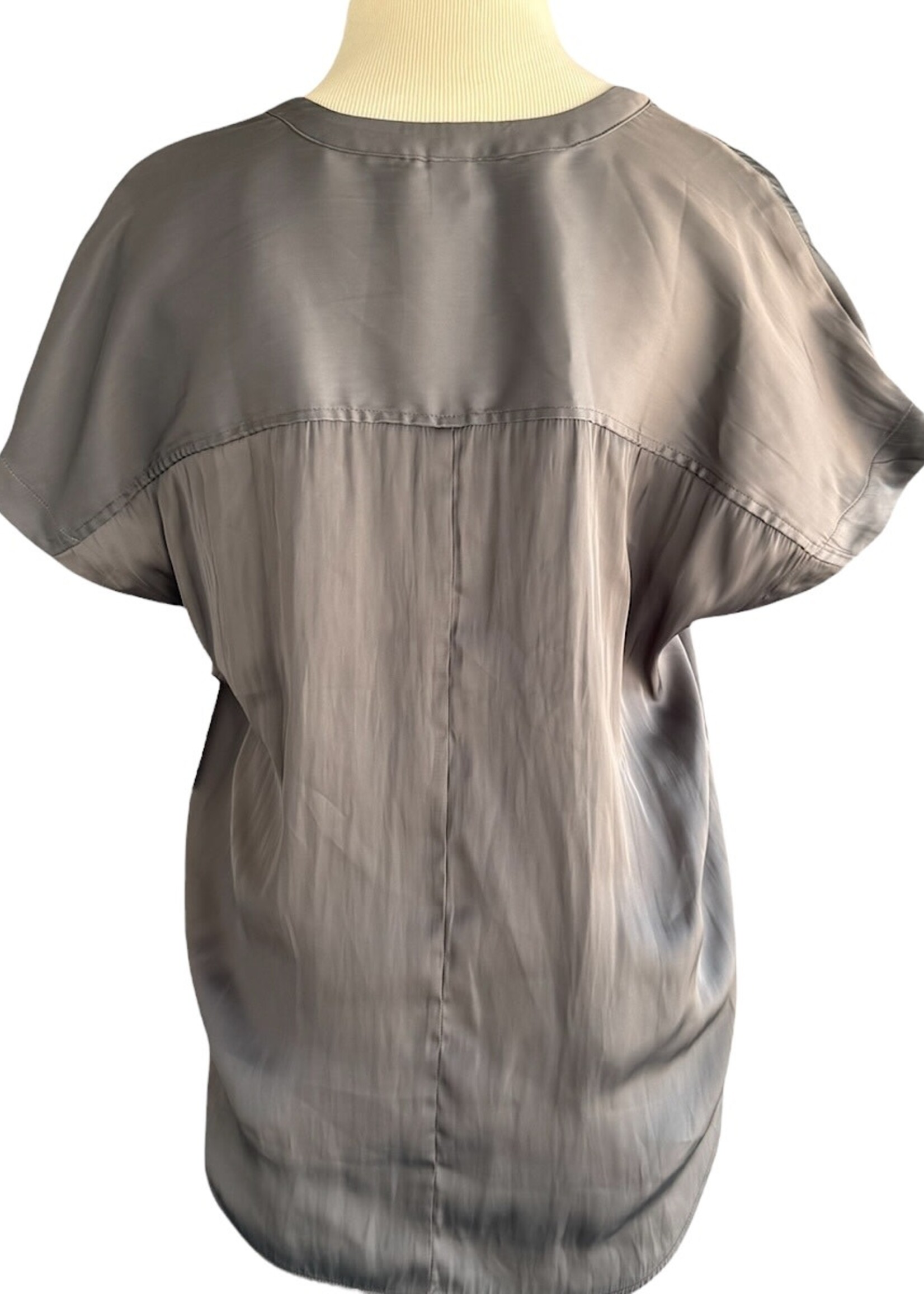 Old Navy Carbon Gray Satin Short Sleeve Blouse Size Medium -RF