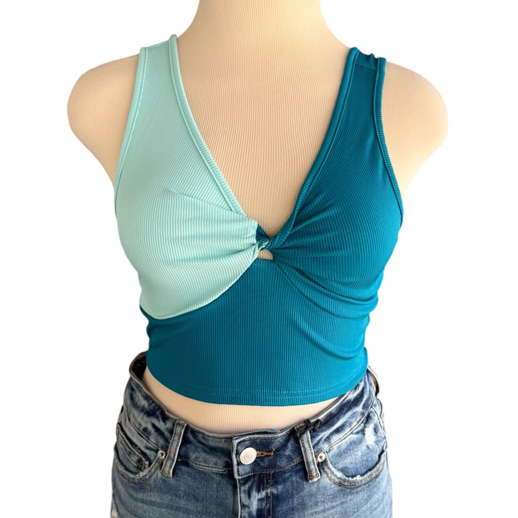 Fresral Turquoise and Teal Twisted Knot Cropped Tank Size Medium -RF
