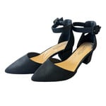FD Black Close Toed Heel