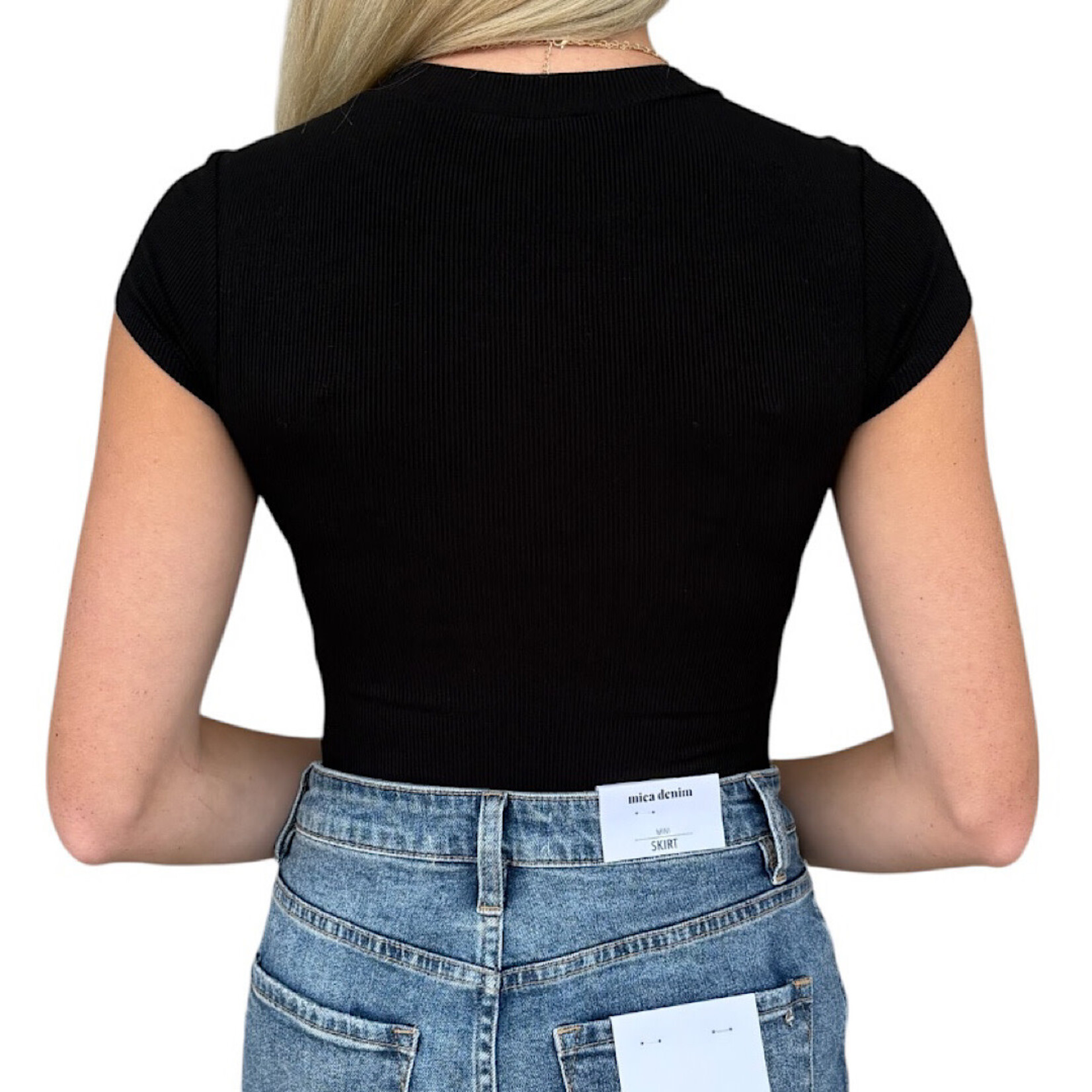 Black Round Neck Short Sleeve Knit Bodysuit