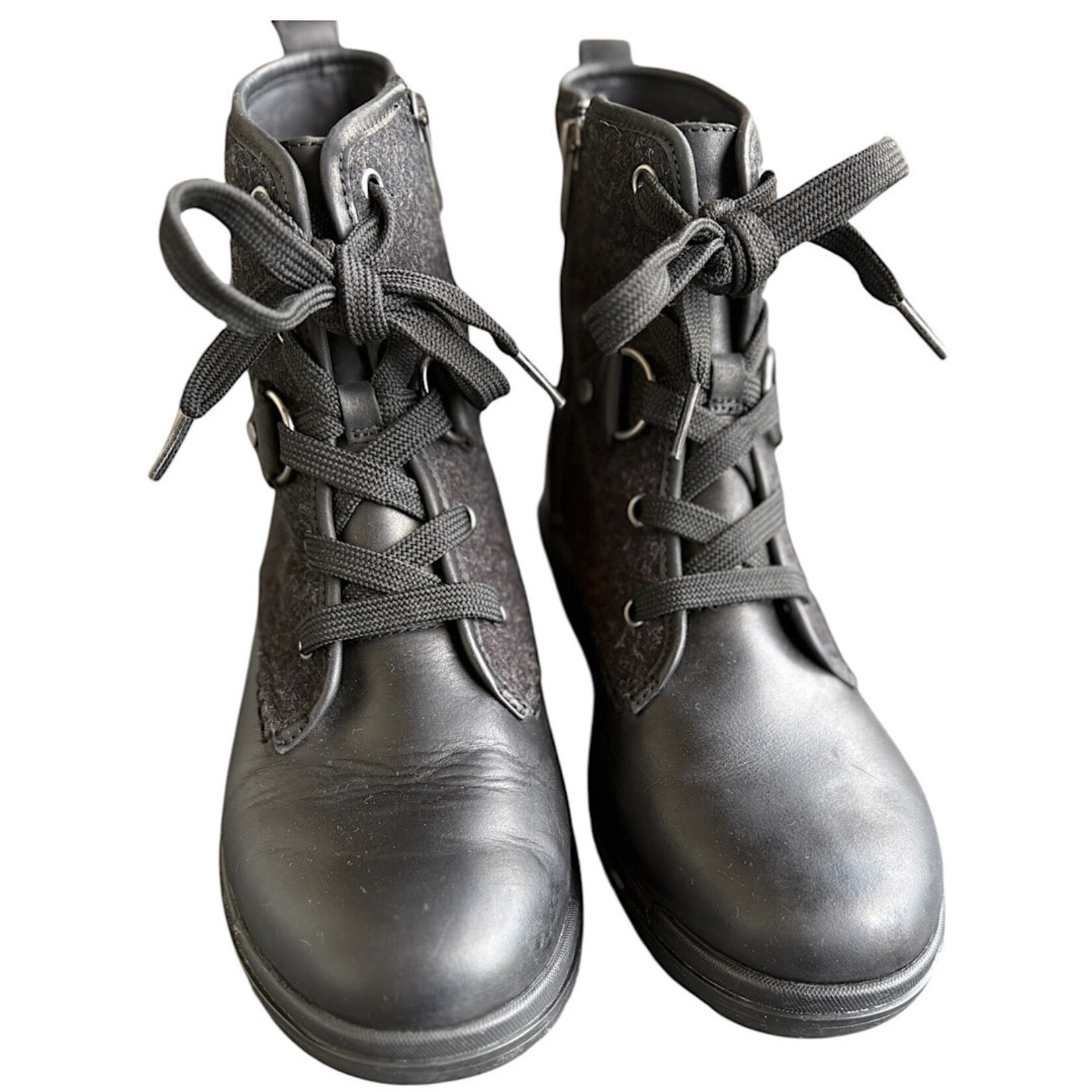 UGG Black Hapsburg Hiker Boot Size 9-RF