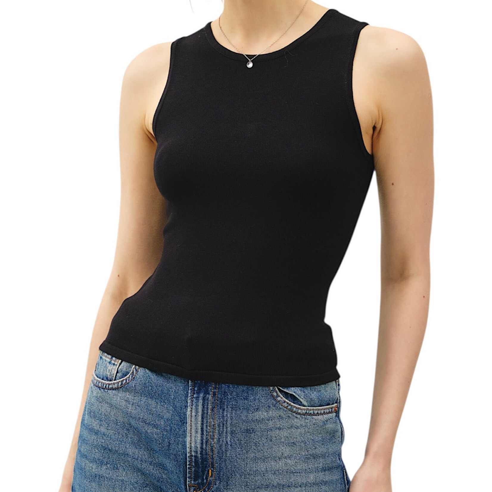 Black Round Neck Cropped Tank