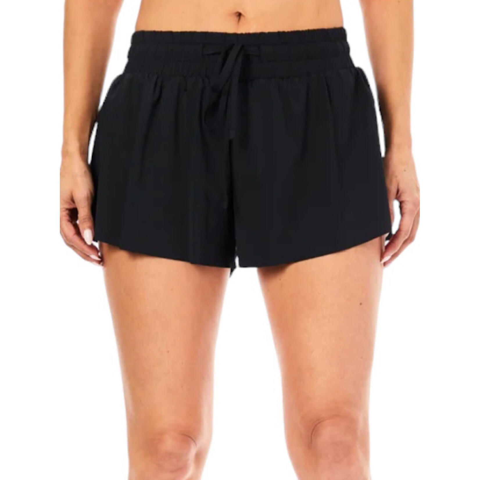 Black Fly Away Short