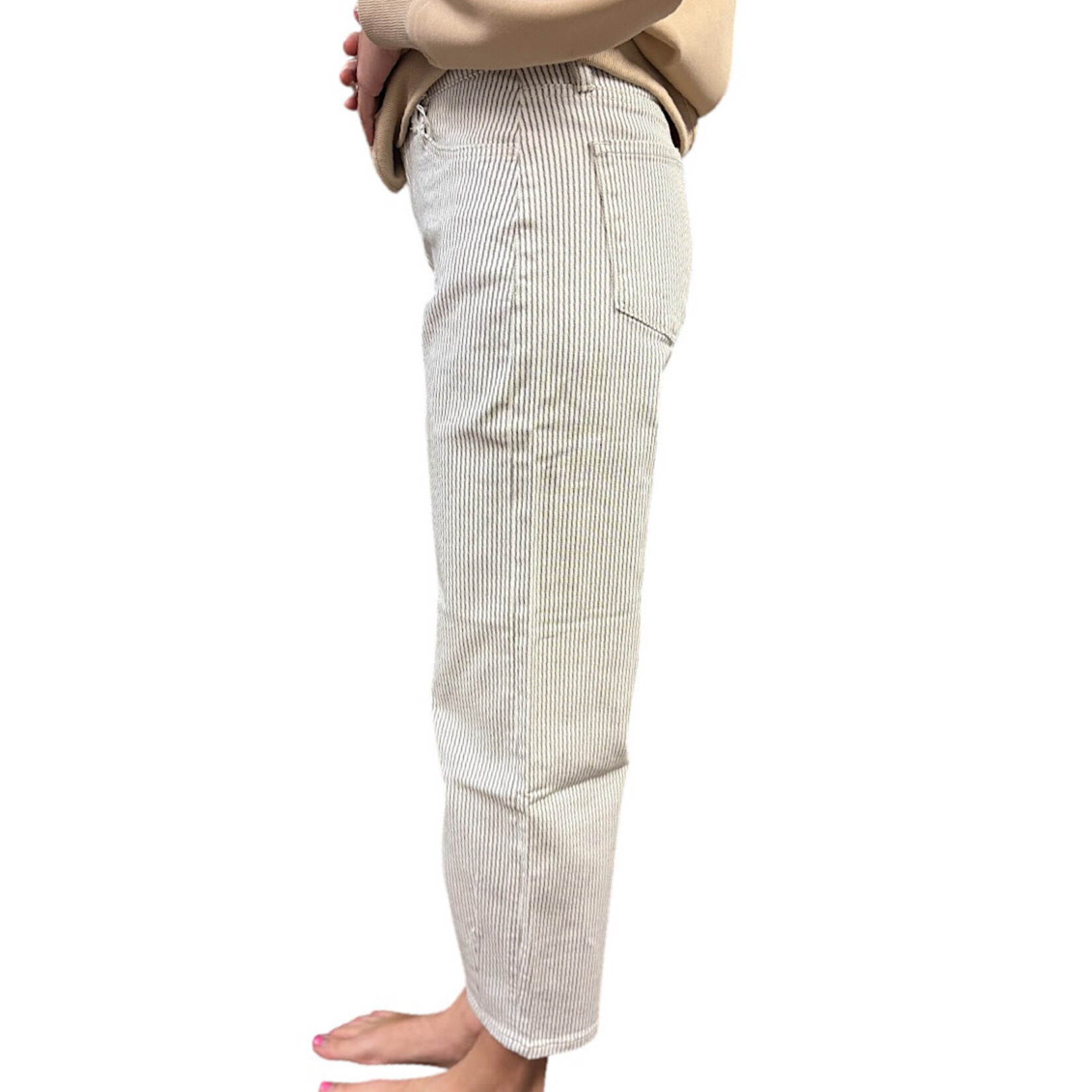 Vervet V3764STR High Rise Barrel Jeans with Dart Detail