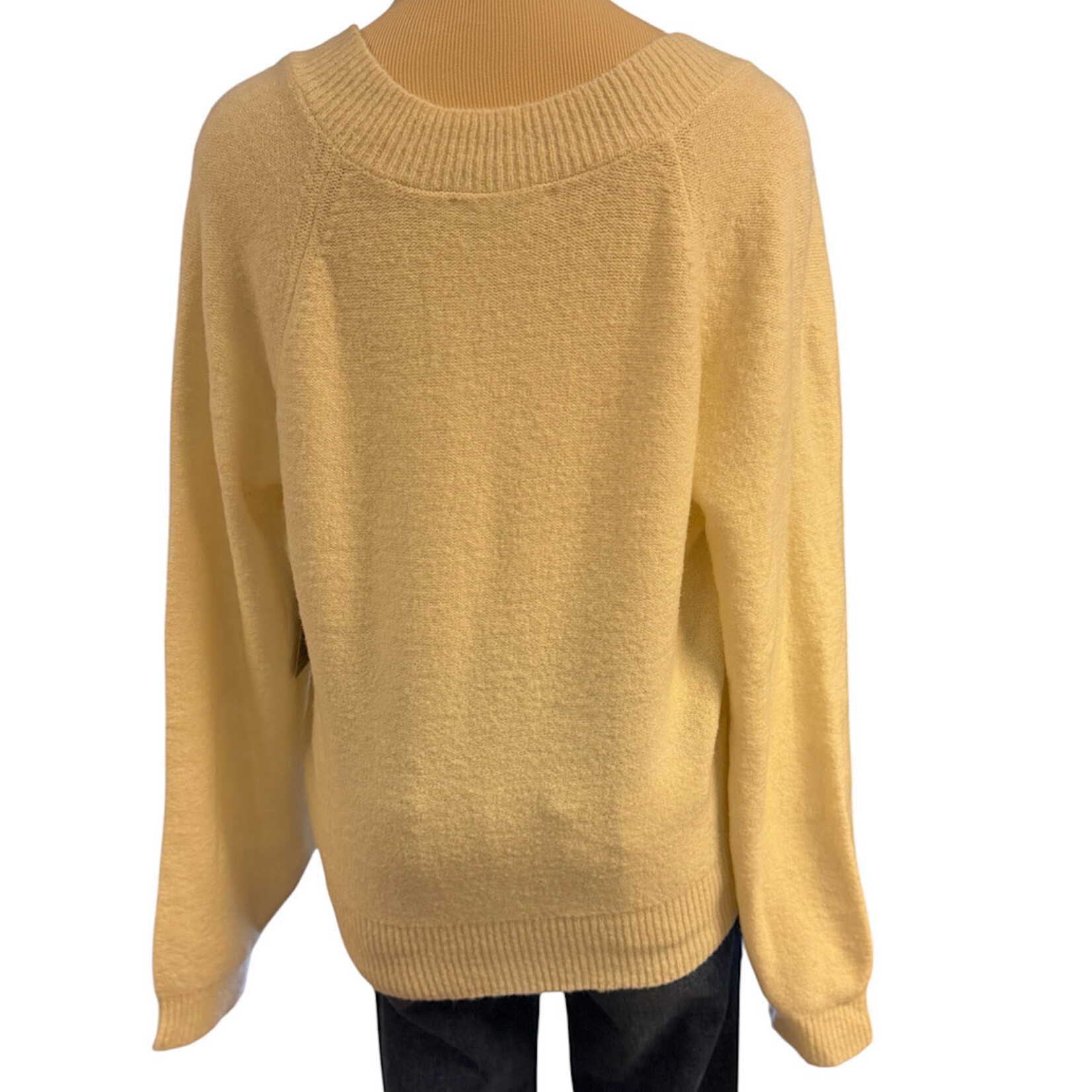 Cream V-Neck Long Sleeve Sweater Size Small- RF