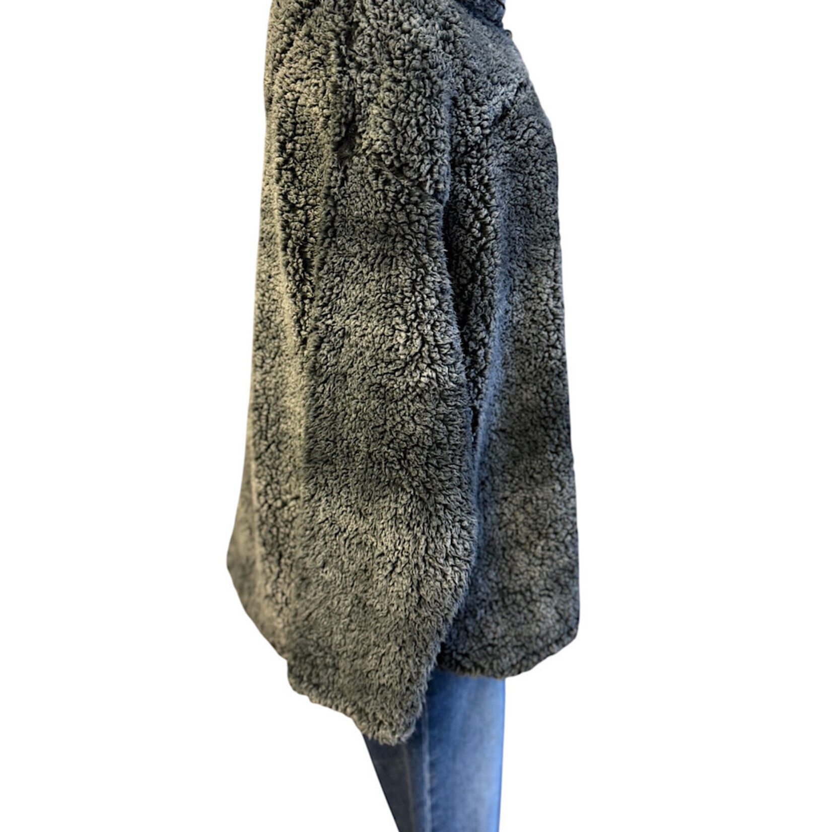 Black/ White Mix Sherpa Long Sleeve Pullover Size Large- RF