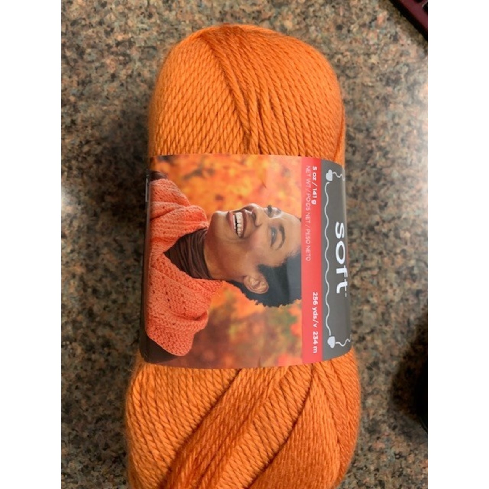 Red Heart Yarn, Tangerinne, $ 4 Medium, 256 yds, acrylic