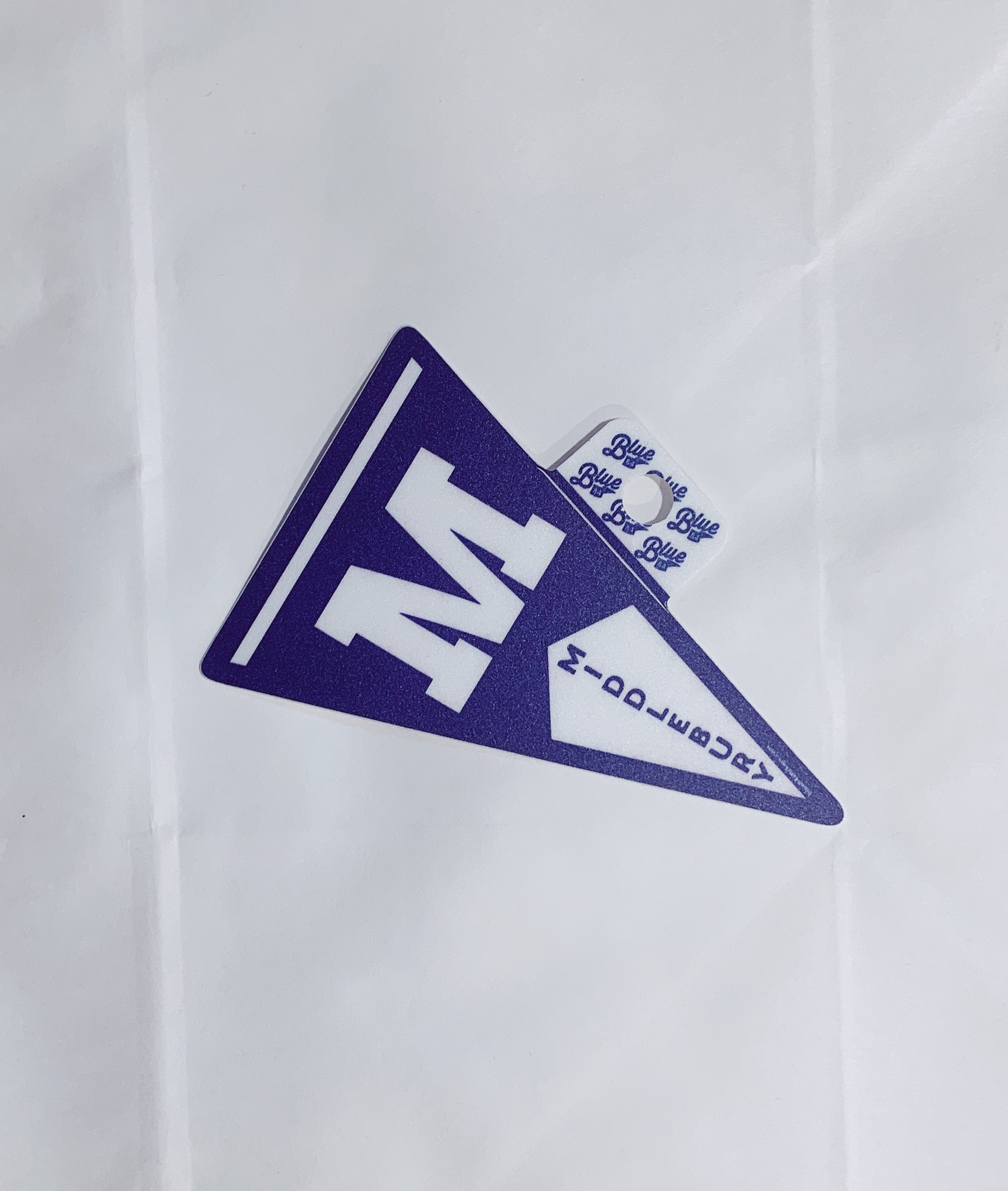 BLUE84 PENNANT STICKER - middstore