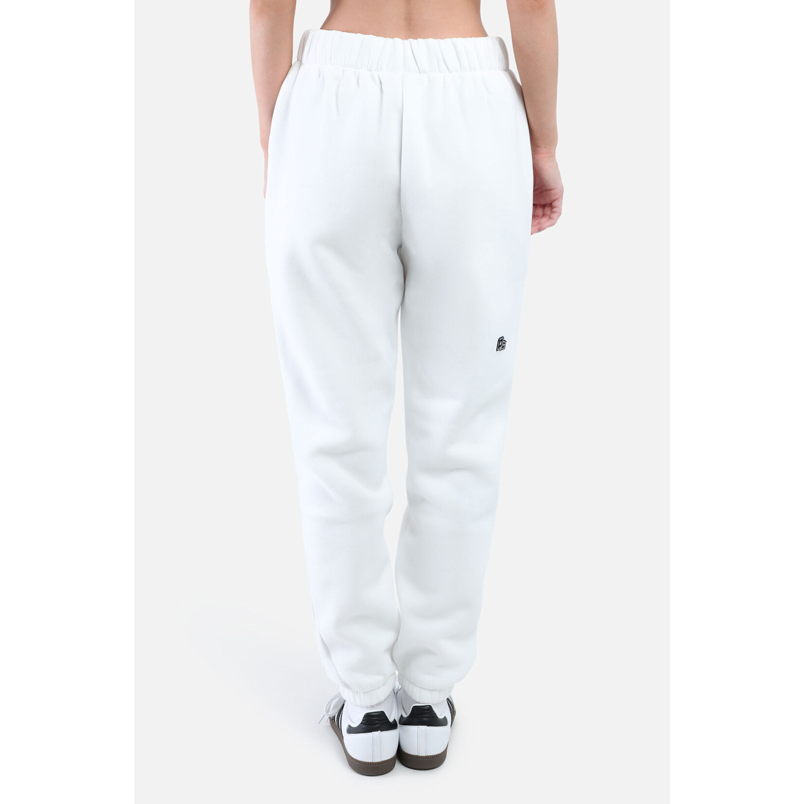H&V BASIC WHITE SWEATPANTS