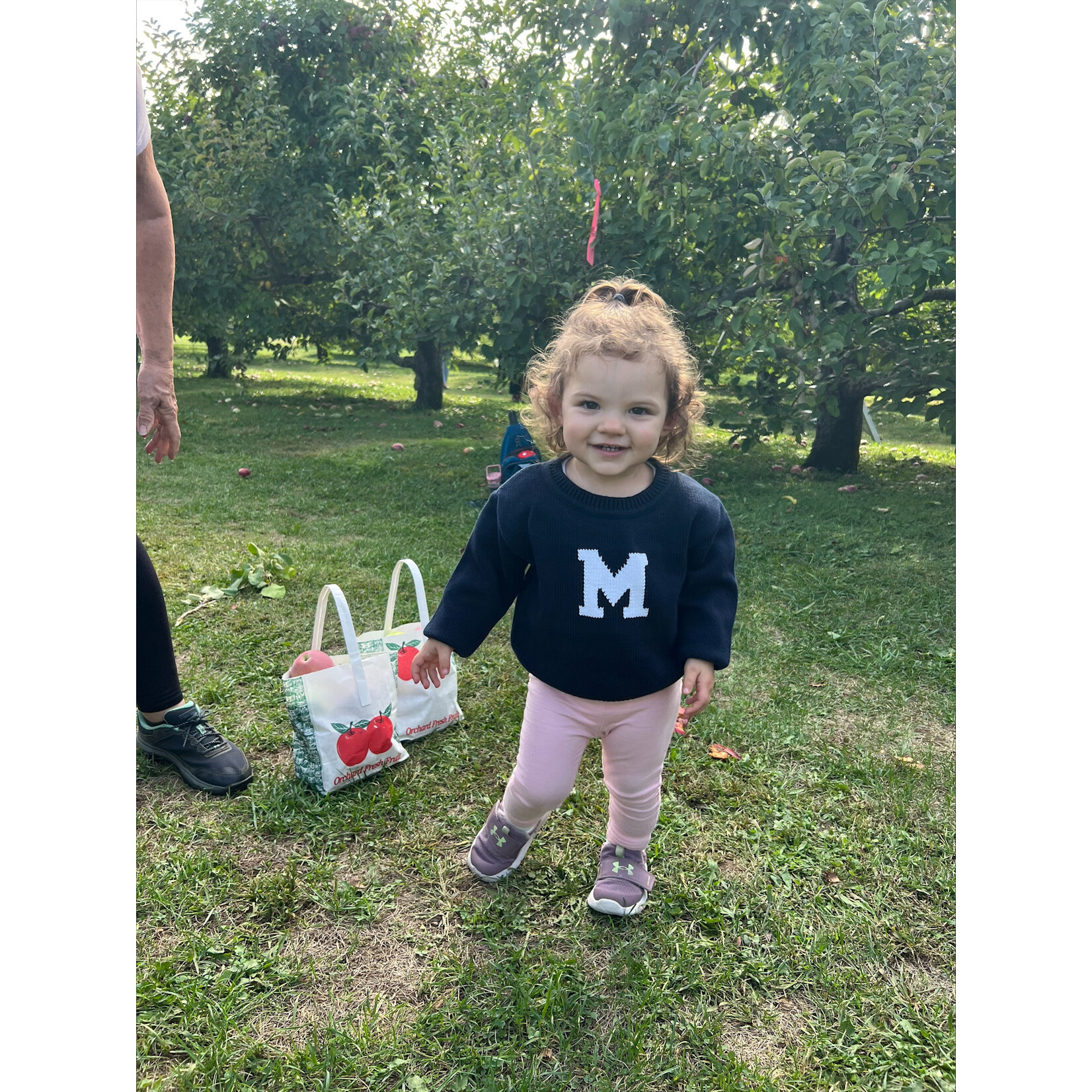 MVP NAVY BABY M SWEATER