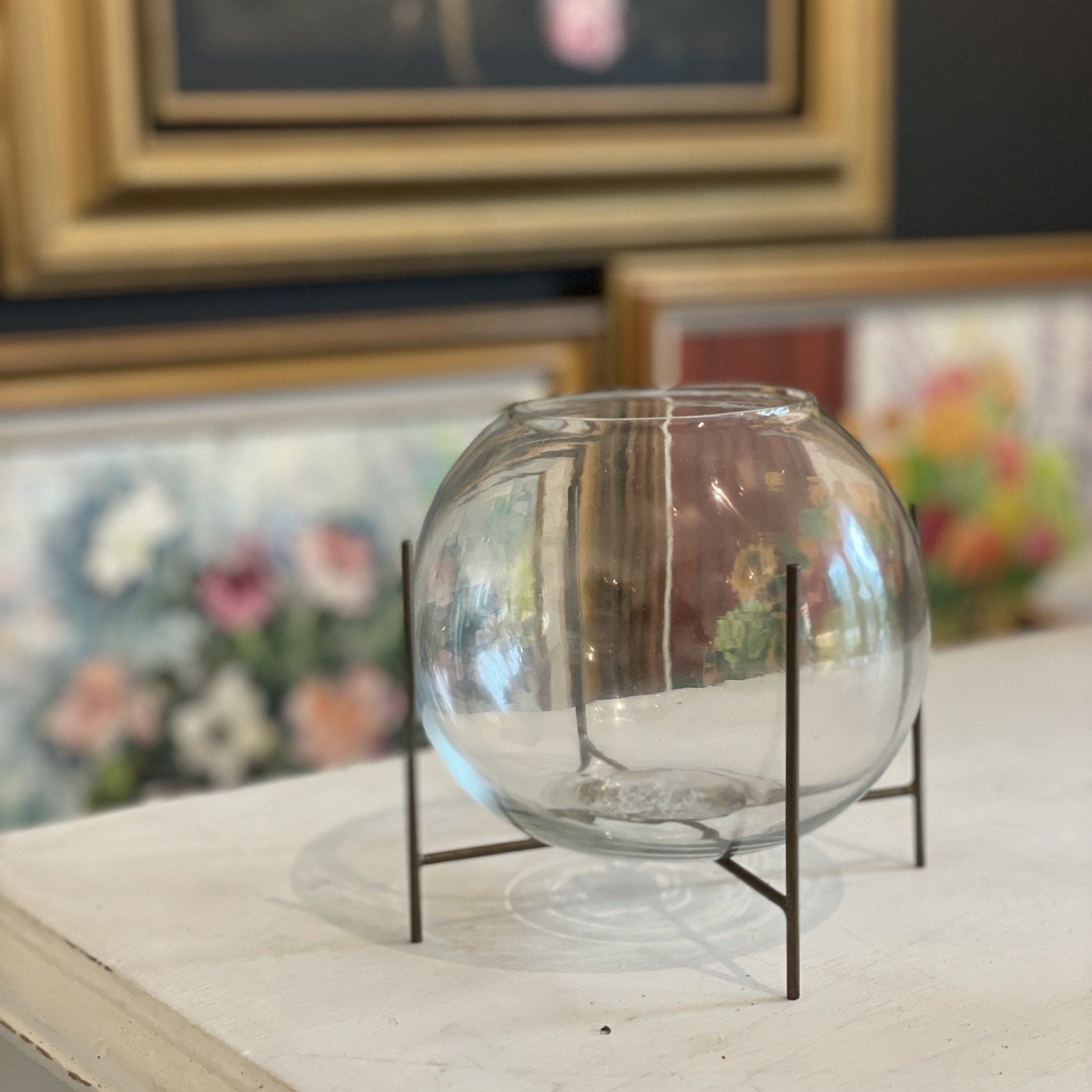 Round Glass Vase Holder