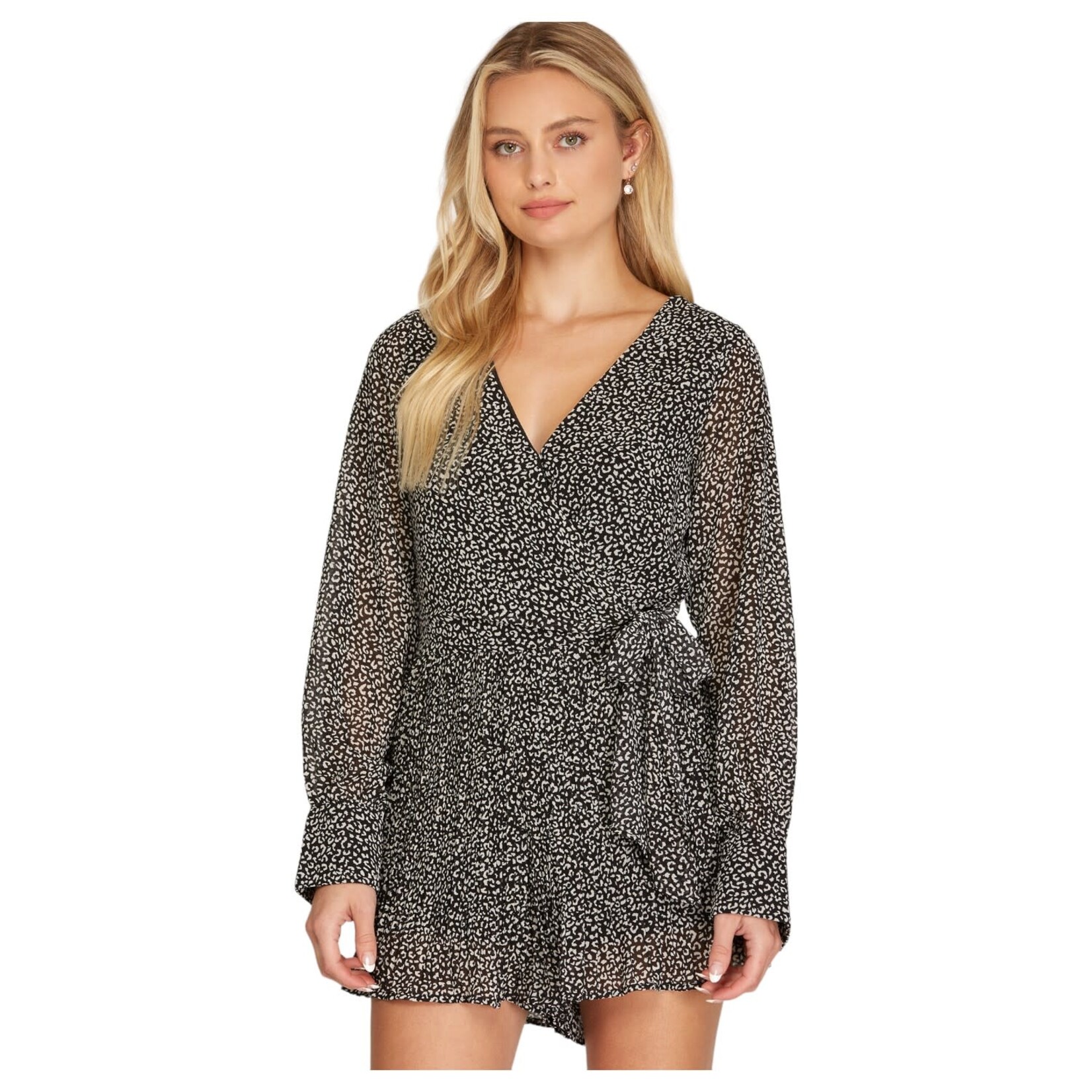 SHE & SKY SHE & SKY LONG SLEEVE ROMPER WITH PLISSE DETAIL SS8584