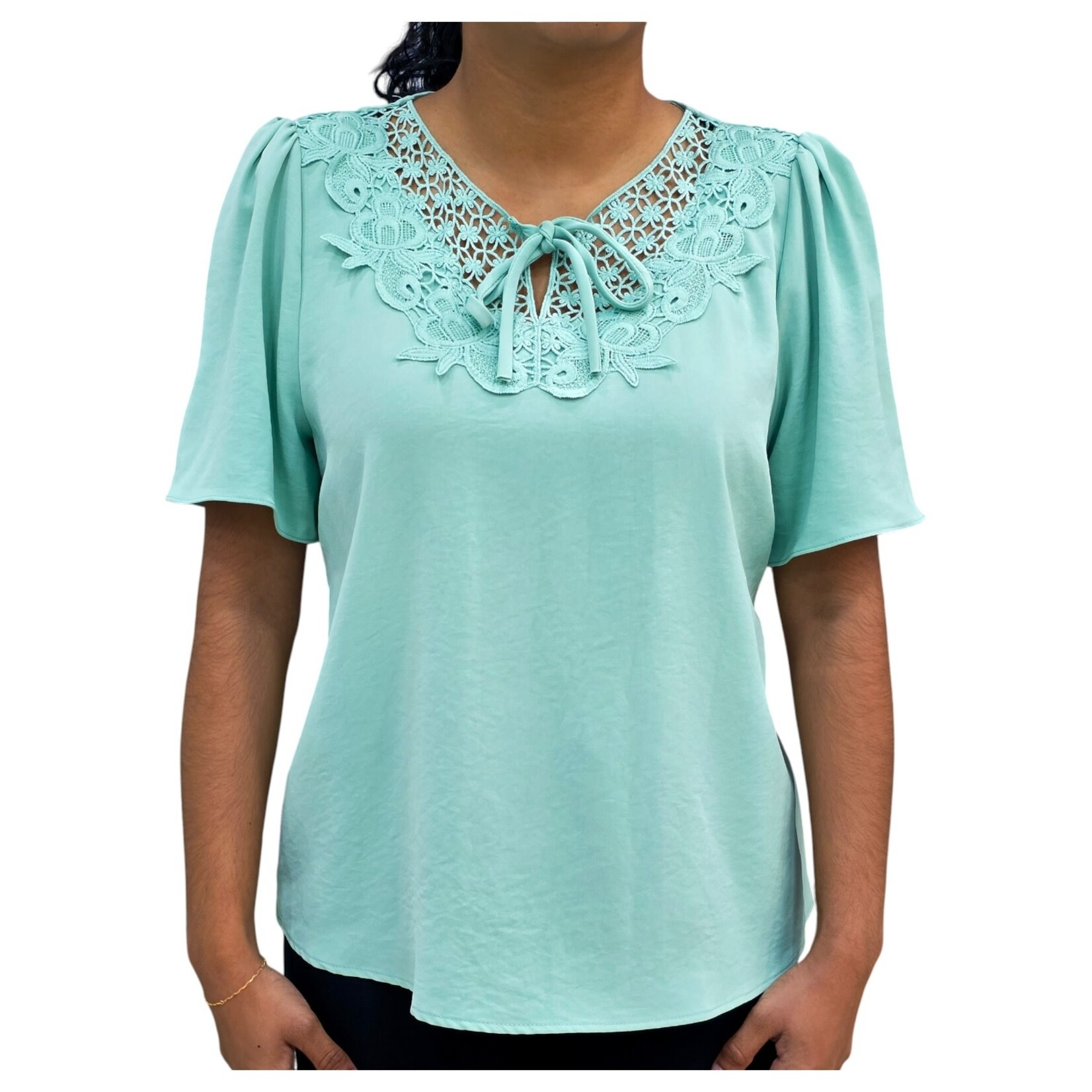 BON AMI BON AMI LACE DETAIL SHORT SLEEVE TOP M8447