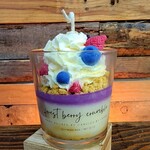 LAURA CO Dessert Soy Candle- Forest Berry Crumble