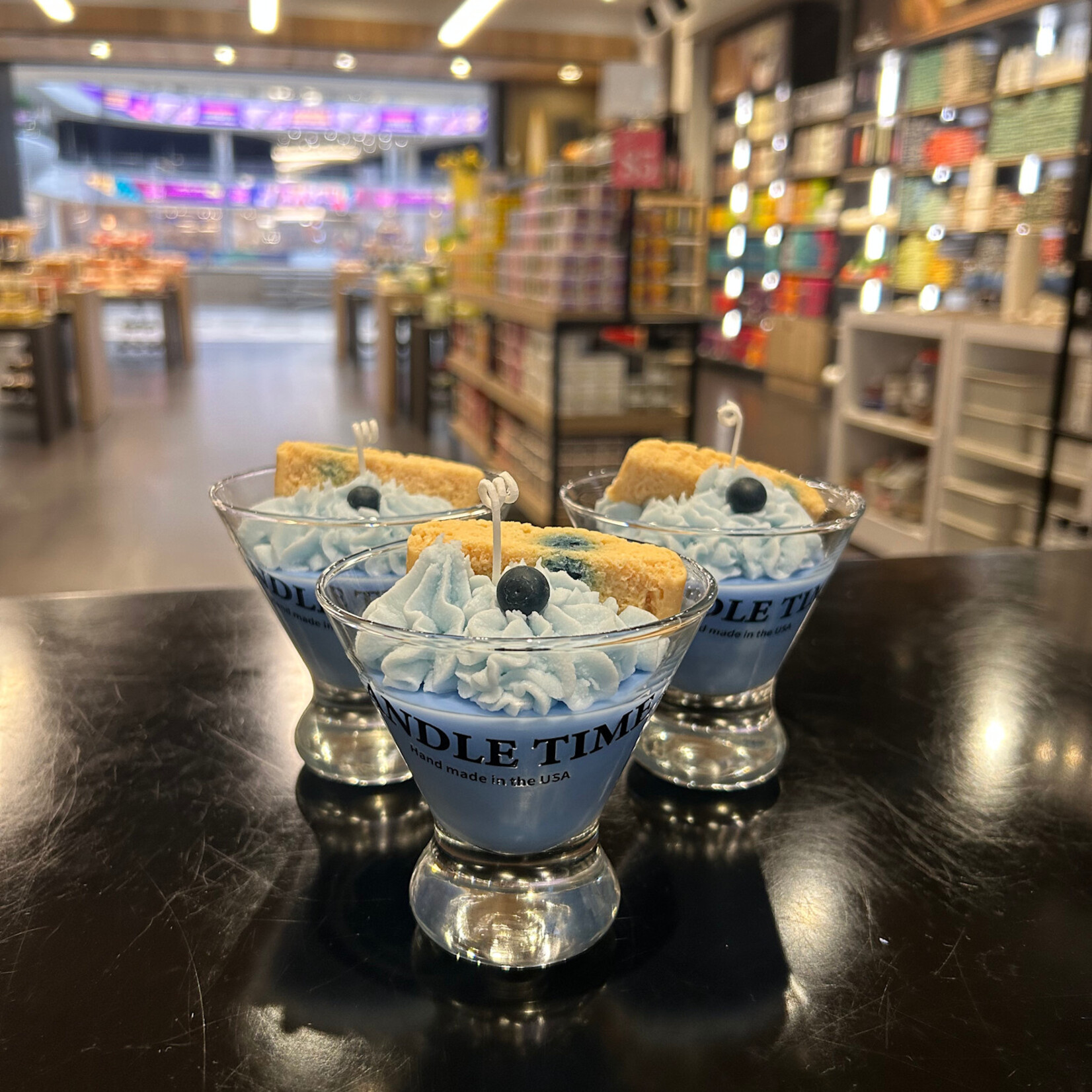 Candle Time Blueberry Rose Dream Soy Wax  Medium Candle