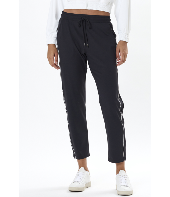 LUCY RIGOR PANT W/PIPING- black