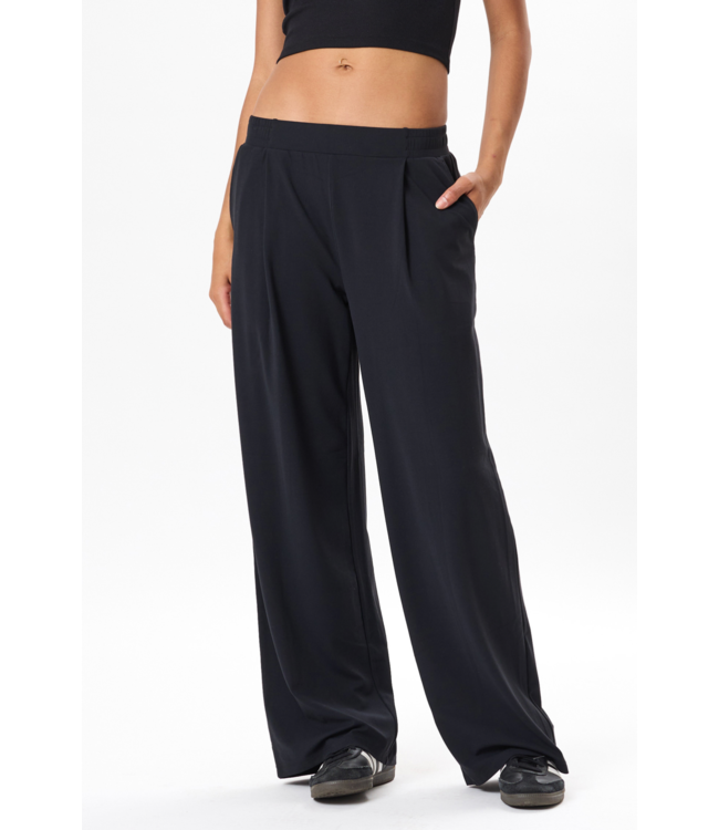 Lucas Airweight Trousers- Black