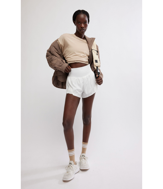 Carpe Diem Short- White