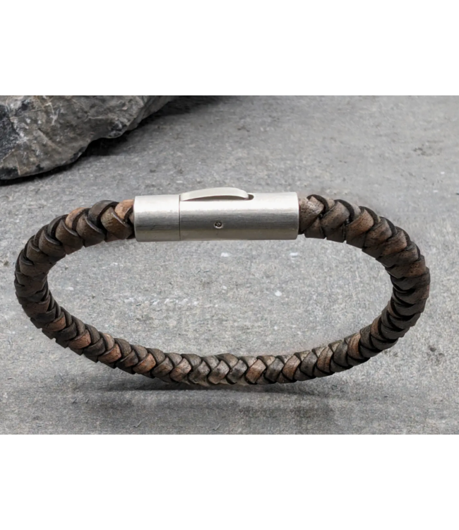 Men's Round Leather Bracelet- Matte Steel Brown