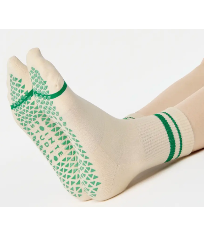 Women's Varsity Ankle Grip Sock- Ivory/Green