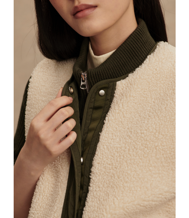 Audrea Reversible Gilet- Sandshell / Forest Night