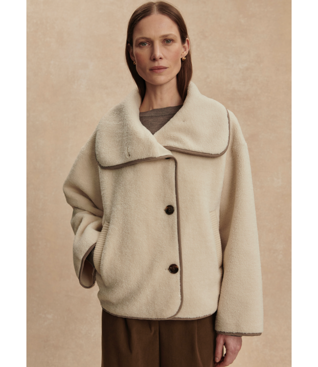 Romane Boxy Sherpa Jacket- Sandshell