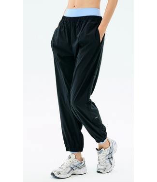 Splits59 Megan Woven Nylon Jogger- Black