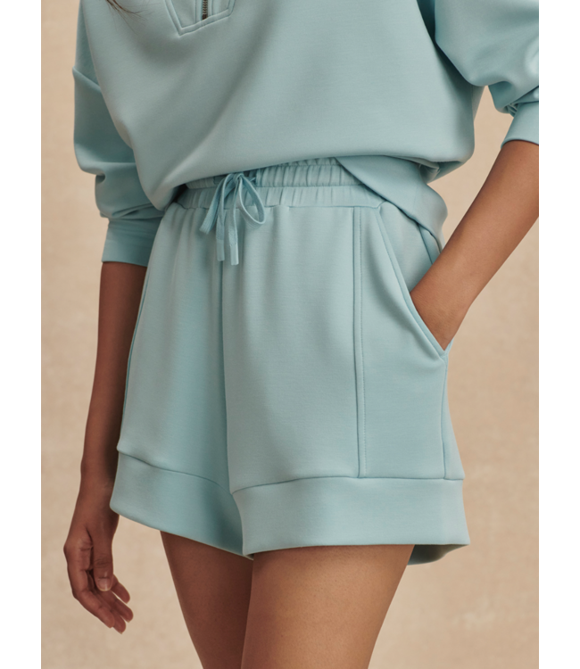 Atrium High Rise Short 4.5- Porcelain Blue