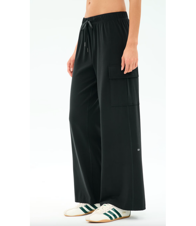 Alex Airweight Cargo Pant- Black