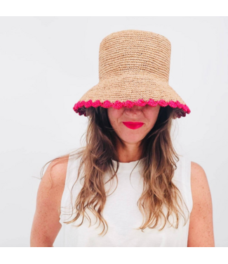 Natural with Red Scallop Beau Raffia Bucket Hat