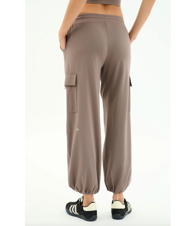 Nico Airweight Cargo Pant- Lentil