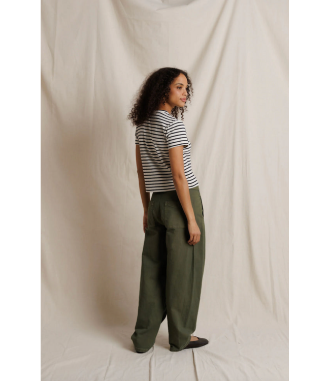 Carter Stripe Crew- Natural/Black