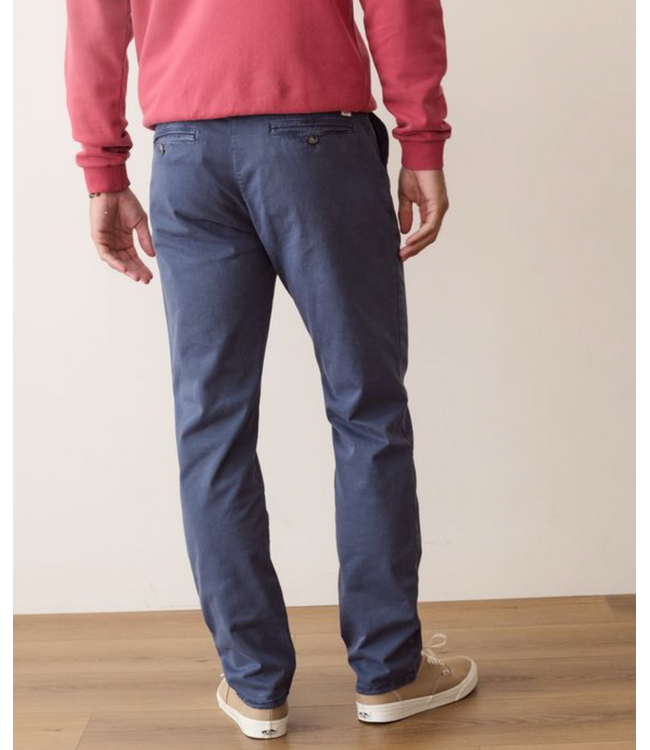 Saturday Twill Chino Slim Straight- Navy