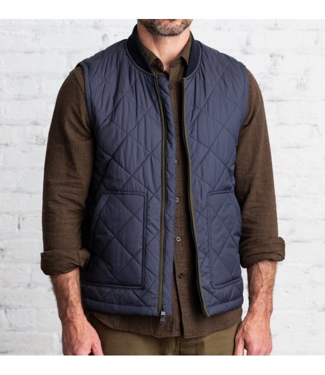 Essex Quilted Vest- Navy