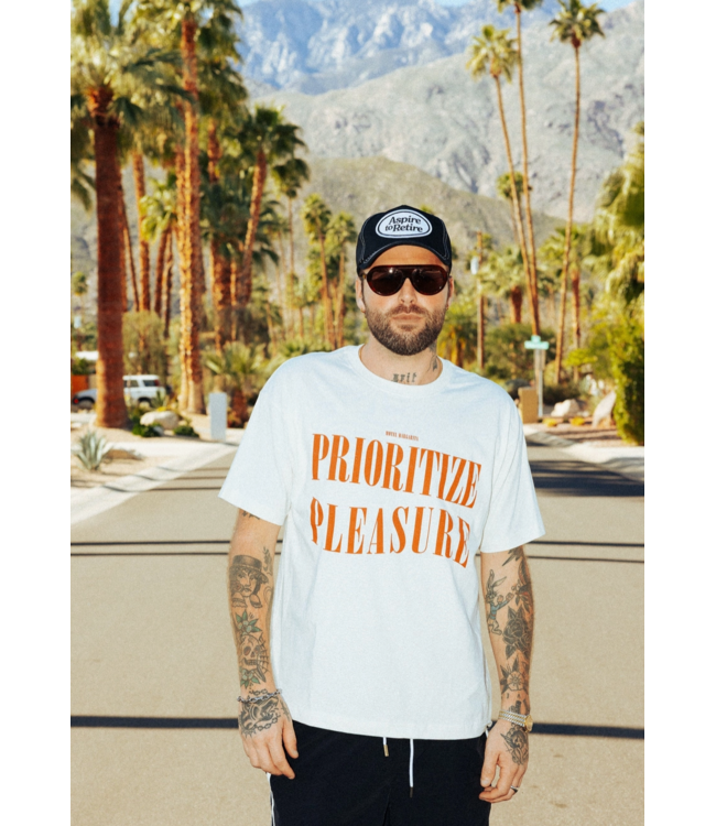 Pleasure Tee - Bone