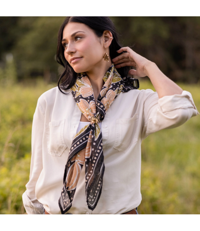34" Wild Rag Amy Bandana