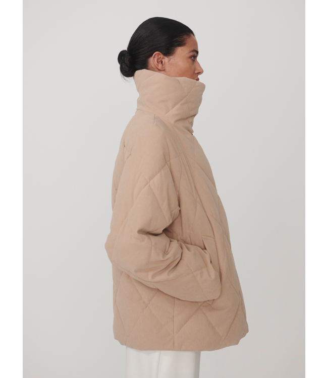Evren Short Quilted Coat- Light Taupe